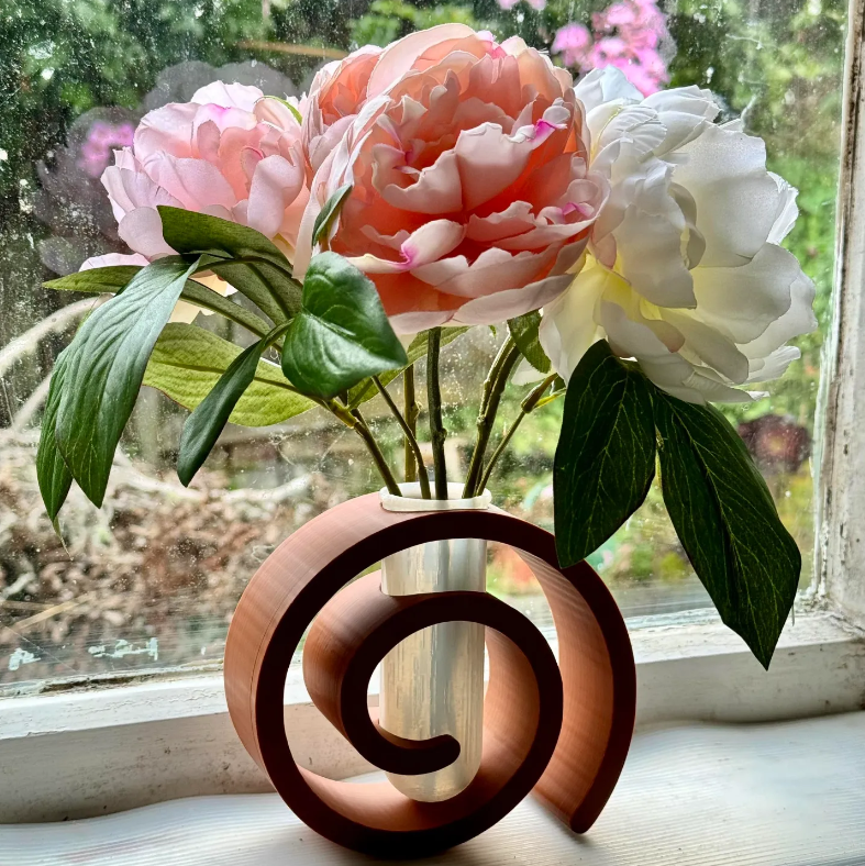 Abstract Coil — 3D printed by Moon Studio 3D